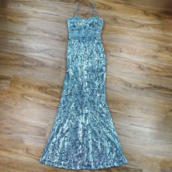 🩵NWT Speechless Mint & Silver Sequined Strappy Mermaid Sleeveless Gown Size 3 - Picture 3 of 13